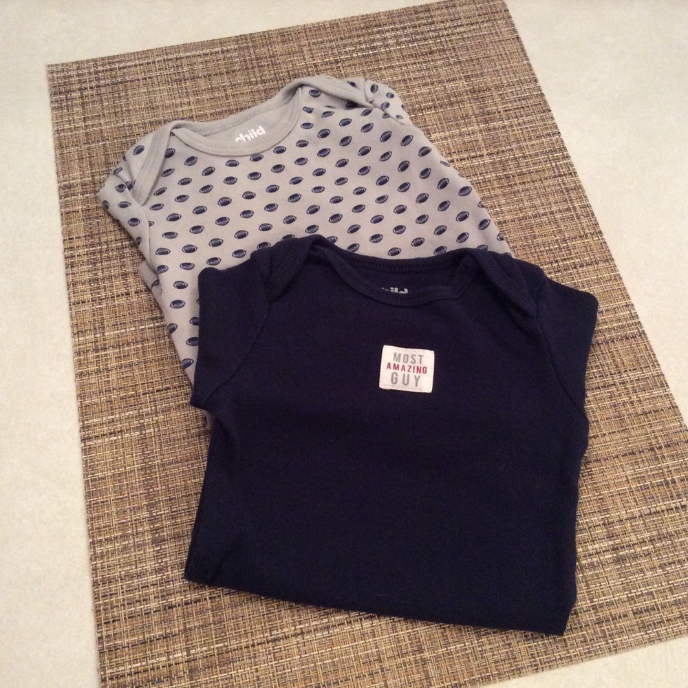 🤑Child of Mine onesie pair. Size 12M